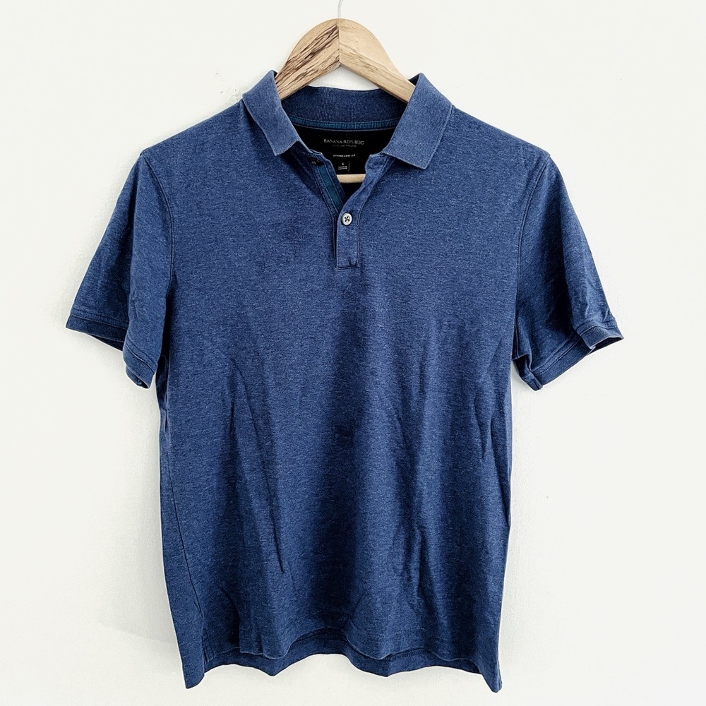 Banana Republic • Men’s blue Luxury Touch polo size small